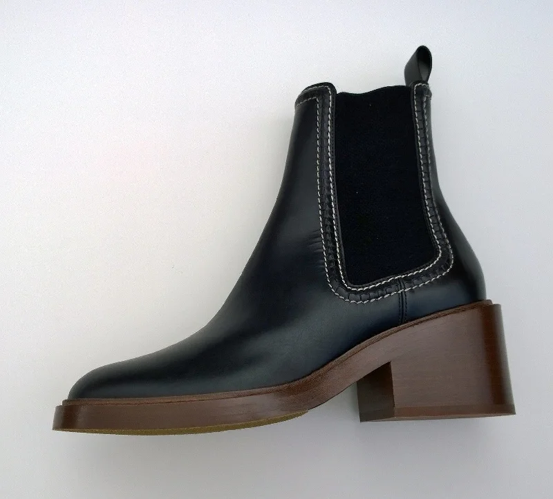 Chloé Mallo Black Leather Ankle Boots