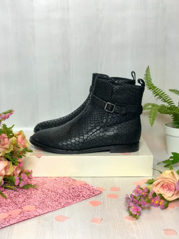 Hampstead - Black Croc Single Strap & Zip Boots