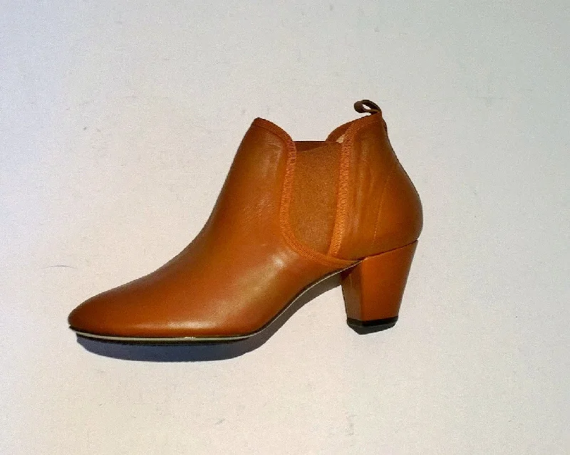 Repetto Cuba Ankle Boots in Tan Leather