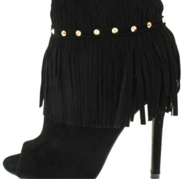 TRINITY BLACK FRINGE BOOTIES