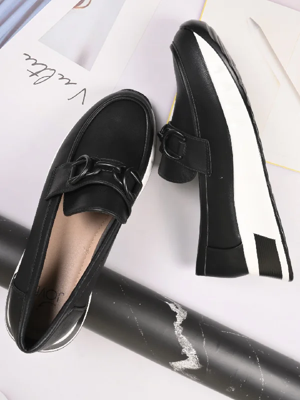 Women Black Solid Loafers