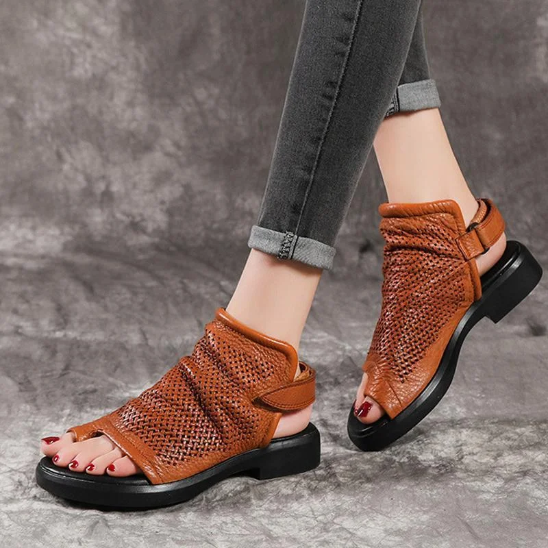 Women Hollow Out Clip Toe Leather Flats Sandals