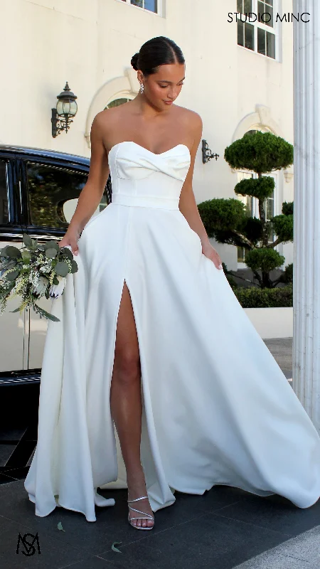 BISOU Off-shoulder Gown