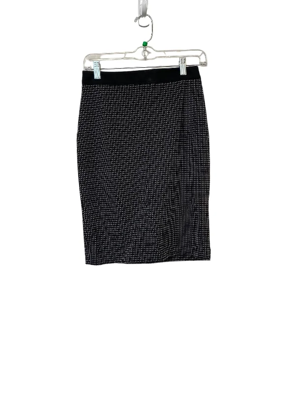 Black Skirt Midi White House Black Market, Size 00 Pleated Midi Skirt